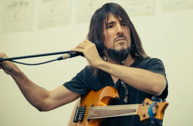 Ron Bumblefoot Thal fotograferet af Mikkel Elbech