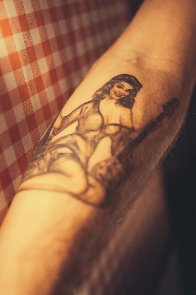 Tatovering på Jakob Jørgensens arm
